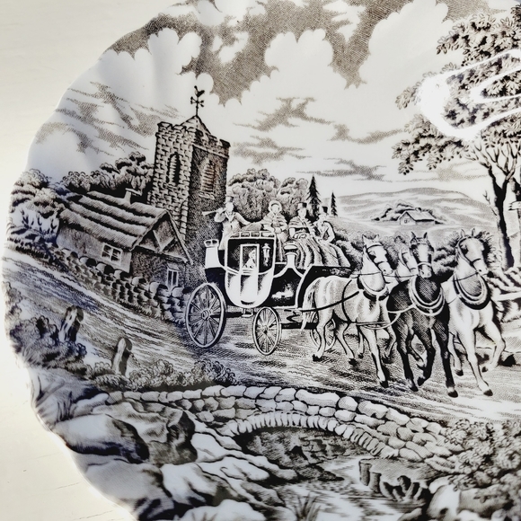 Myott Royal Mail Fine Staffordshire Ware Scalloped Bowl 6" - Picture 8 of 8